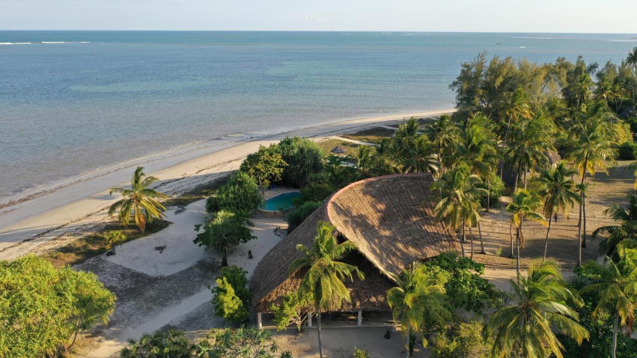 Emayani Beach Lodge Pangani Екстер'єр фото